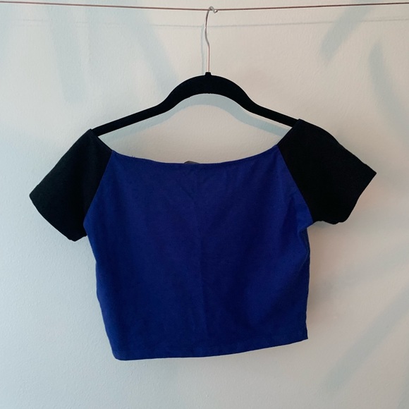 Color block crop top - Picture 4 of 4